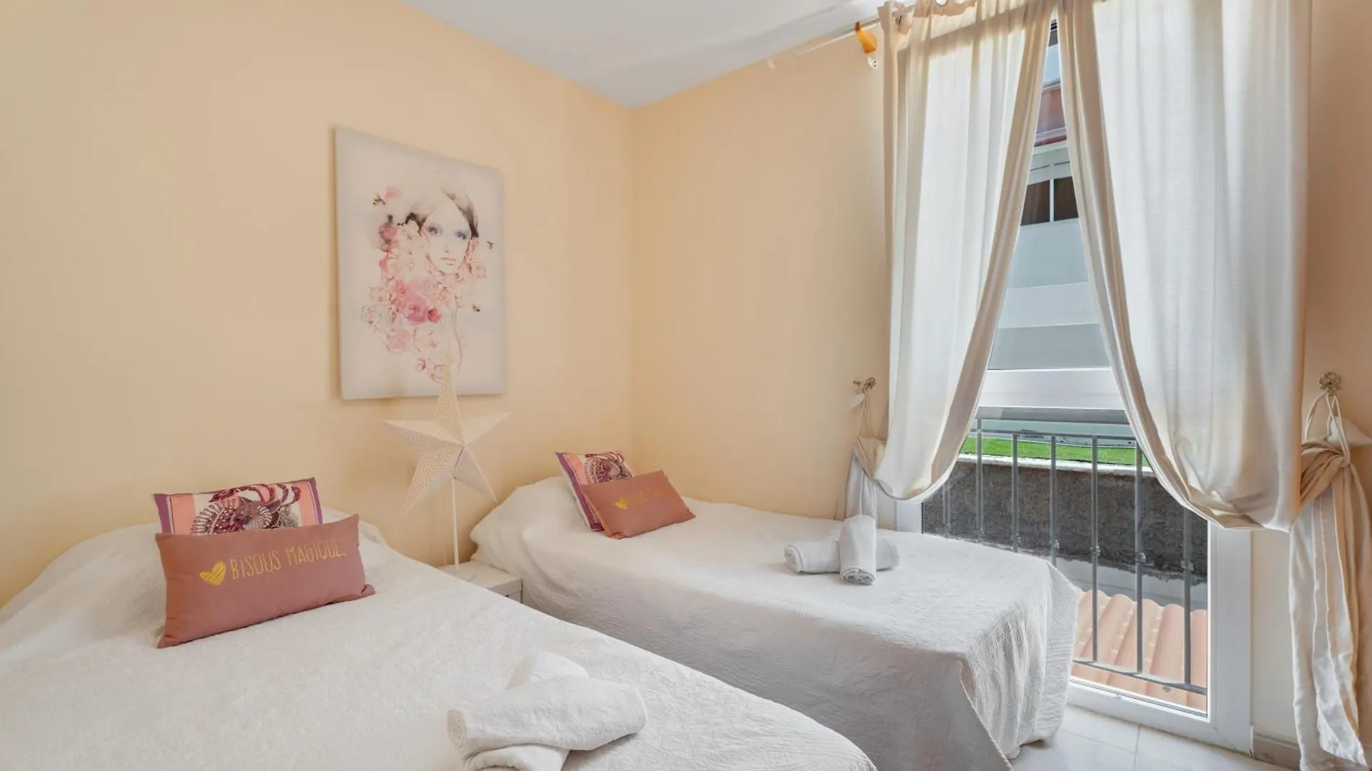 Grand View Apartment 아데제
