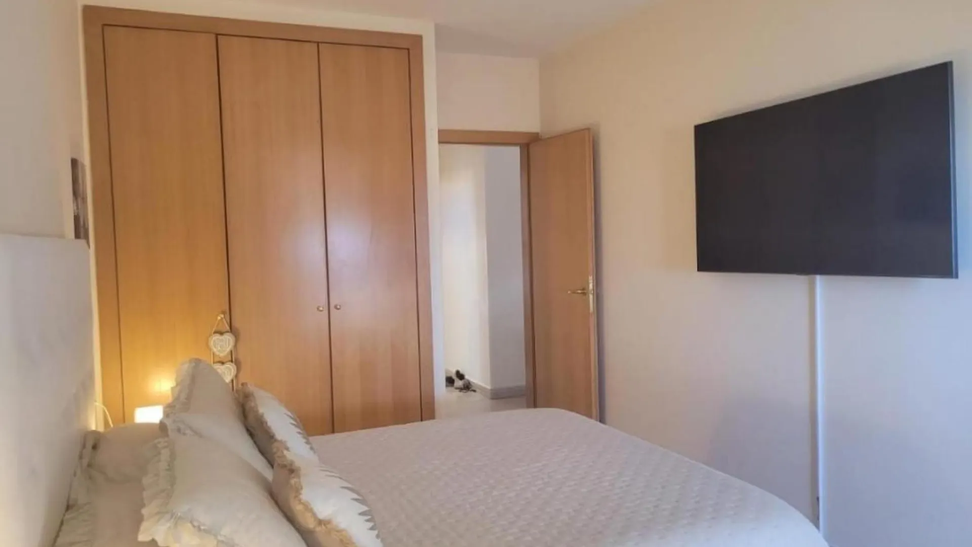 Grand View Apartment 아데제